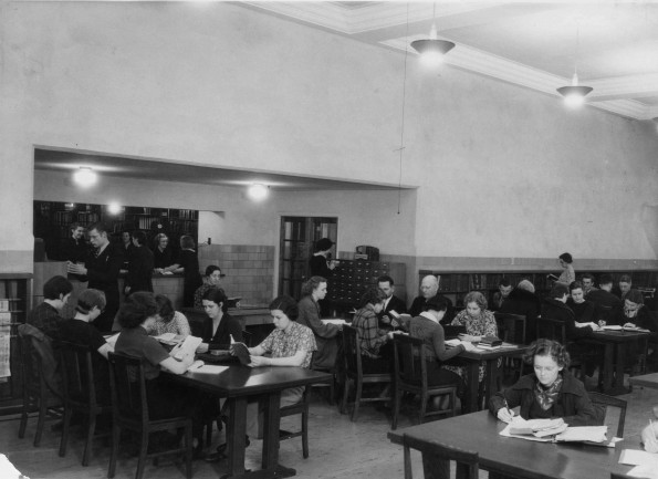 [Students hard at work in the Griggs Hall library at Emmanuel Missionary College]