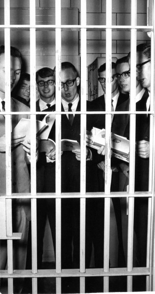 [Andrews University men participate in prison ministry]