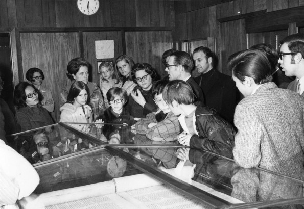 [Mervyn Maxwell guiding students through the Andrews University Archaeological Museum]