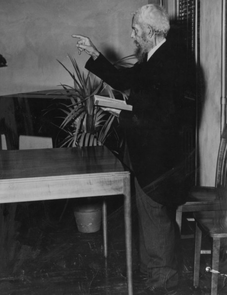 [Charles M. Kinney speaking, probably at Riverside Sanitarium]