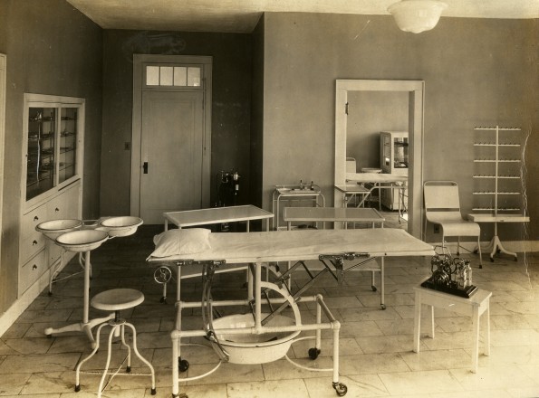 [Madison Sanitarium operating room]