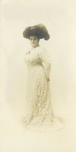 [Unknown woman]