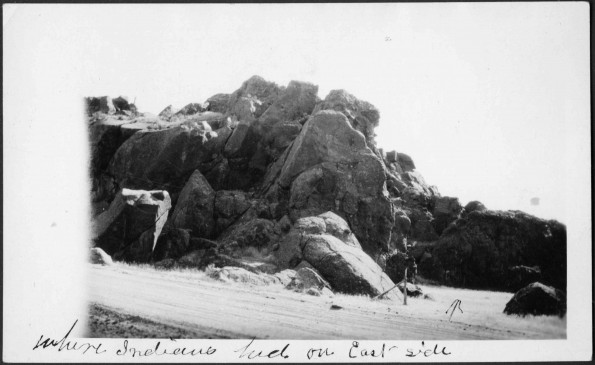 ["The Devil's Gate" rock formation at Massacre Rocks State Park in Idaho]