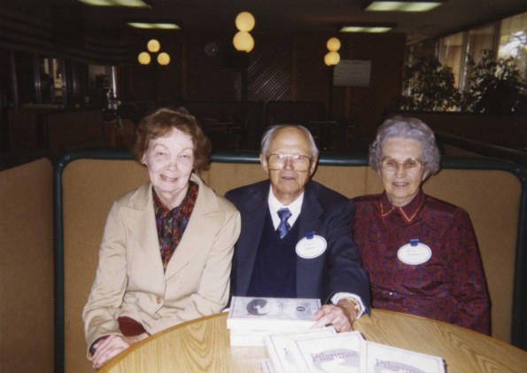 [Leona Running with Richard and Dena Hammill]