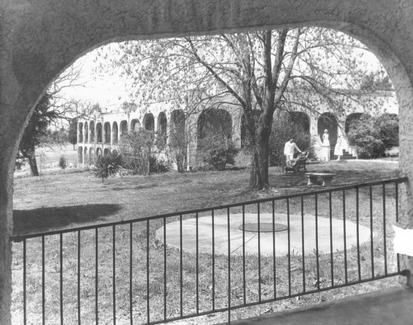 [A view of the Madison Rural Sanitarium and Hospital]