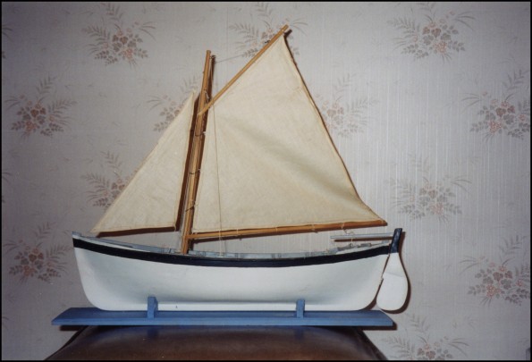 Model of a Pitcairn longboat made by Floyd McCoy