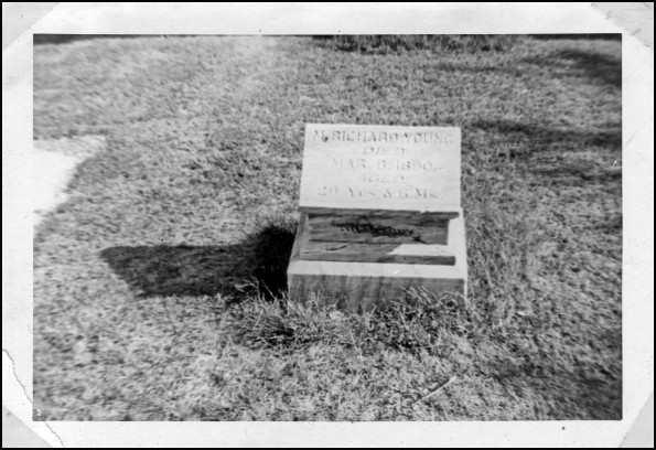 Gravemarker of Maynard Richard Young