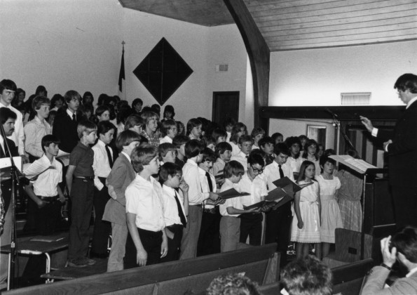 John Read directing the choir at the Arkansas-Louisiana Conference Elementary School Music Festival in Little Rock, AR